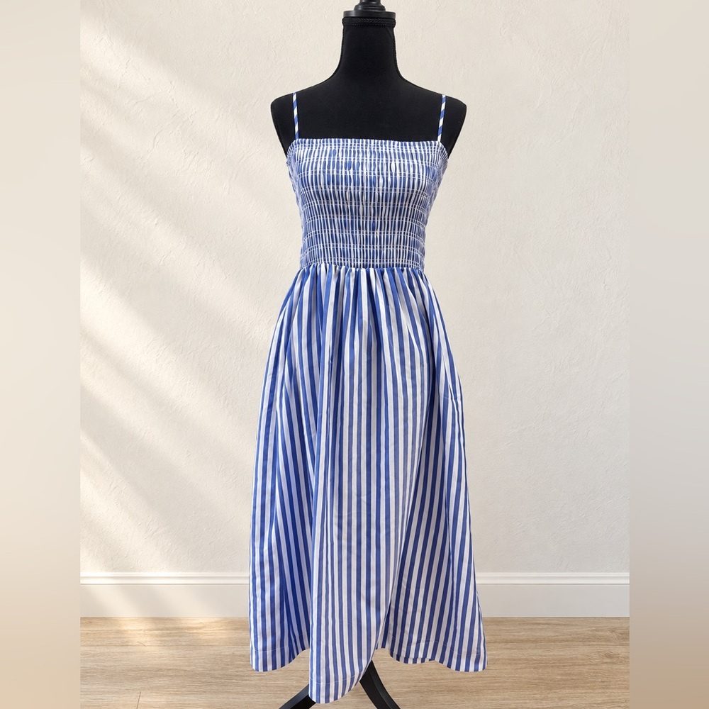 💙 Gianni Bini Blue & White Striped Smocked Midi Dress